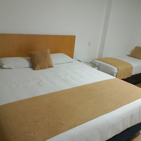 Hotel Dorado Ferial Bogota Buitenkant foto