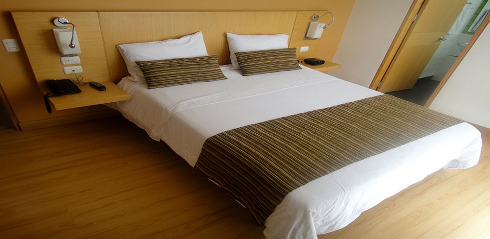 Hotel Dorado Ferial Bogota Buitenkant foto